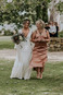 Abito da sposa Naturale all'aperto V-Scollo Estate Maniche Lunghe - Pagina 5