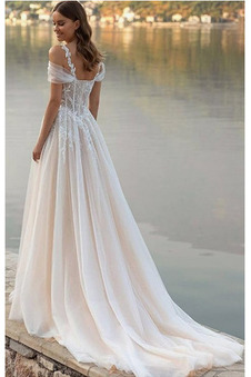 Abito da sposa Romantici A-Line Tulle Treno di spazzata Spiaggia Naturale