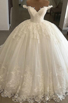 Abito da sposa Pizzo Clessidra Cappellini a linea Cattedrale di treno